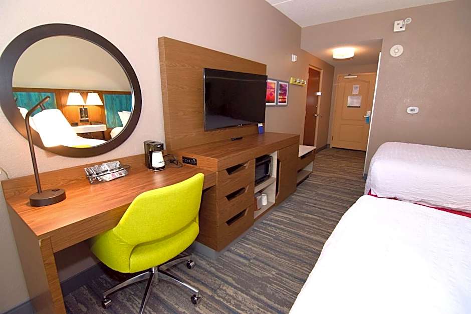 Hampton Inn By Hilton Leesburg