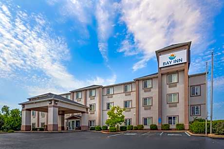 Bay Inn & Suites