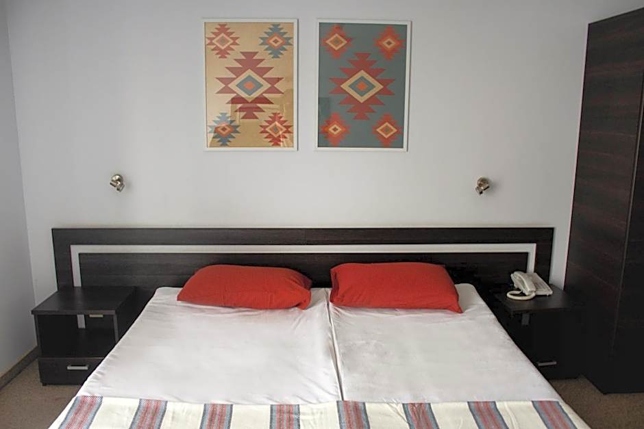 Meteor Family Hotel