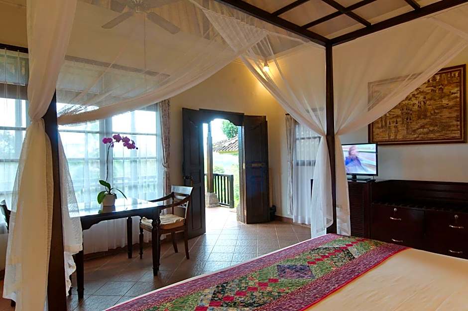 Cempaka Belimbing Villa