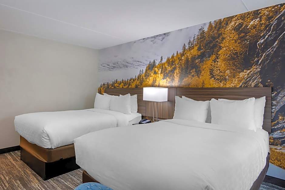 Clarion Pointe Charlottesville