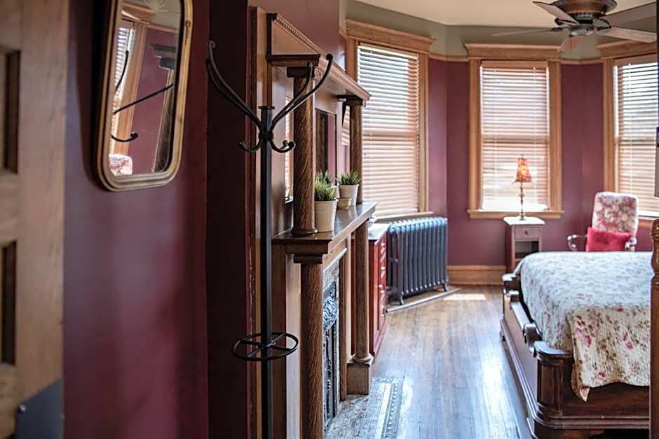 Elk River Hotel & Cafe