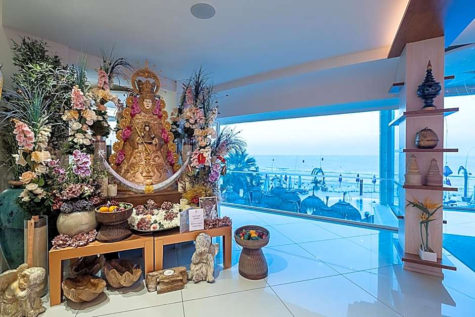 On Hotels Oceanfront Adults Designed