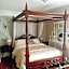 Riverside Lodge