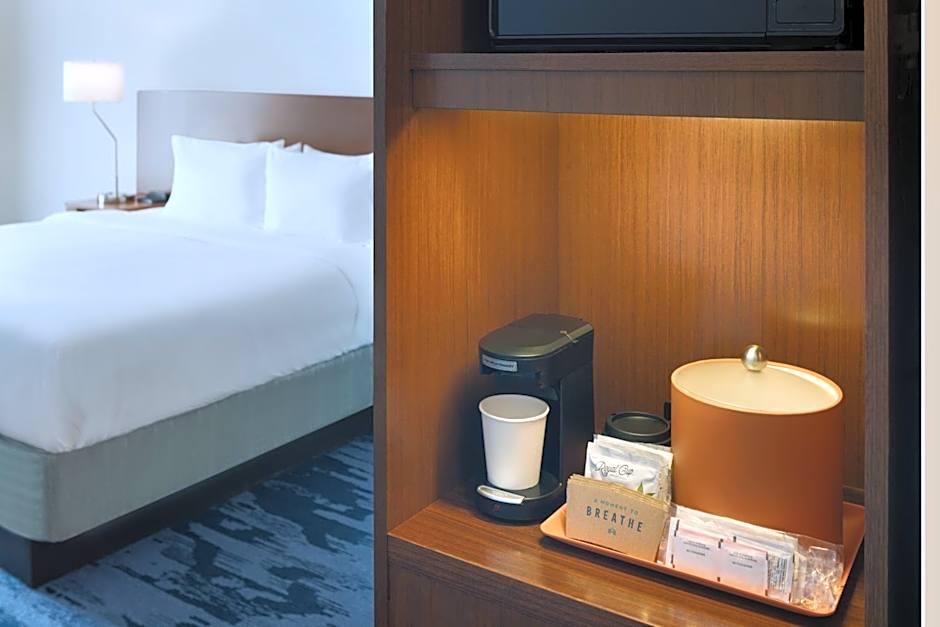 Fairfield Inn & Suites by Marriott Lincoln Southeast