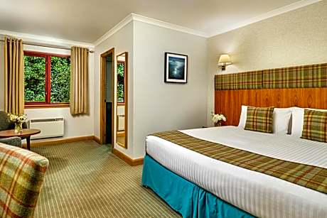 Twin Room with no Loch View