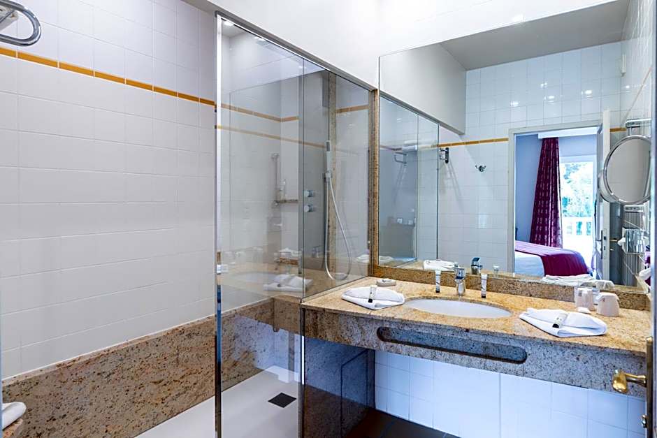 Le Manoir De La Poterie & Spa