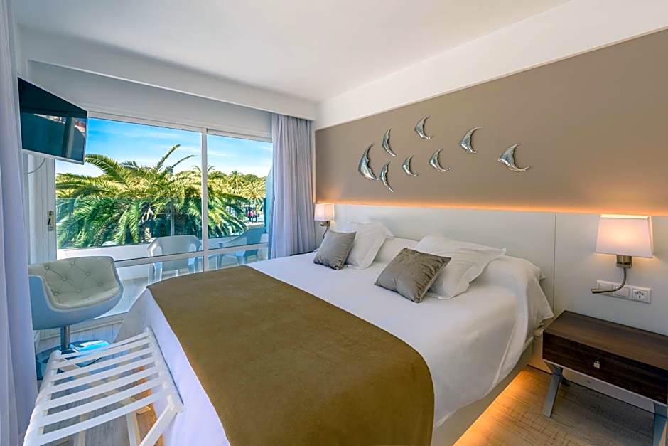 Plaza Santa Ponsa Boutique - Adults Only.