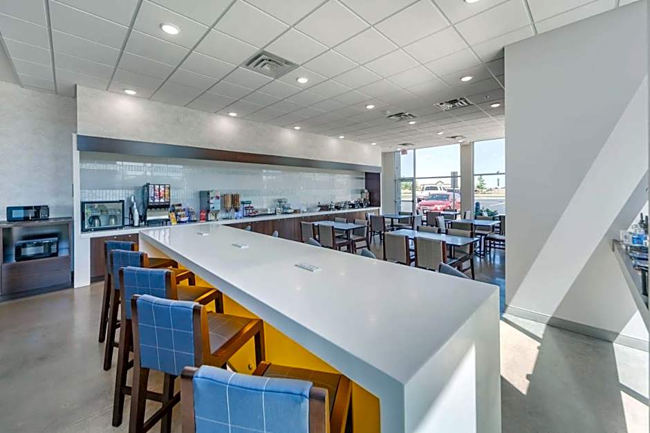 GLo Best Western Dawley Farms in Sioux Falls