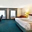La Quinta Inn & Suites by Wyndham Detroit Canton