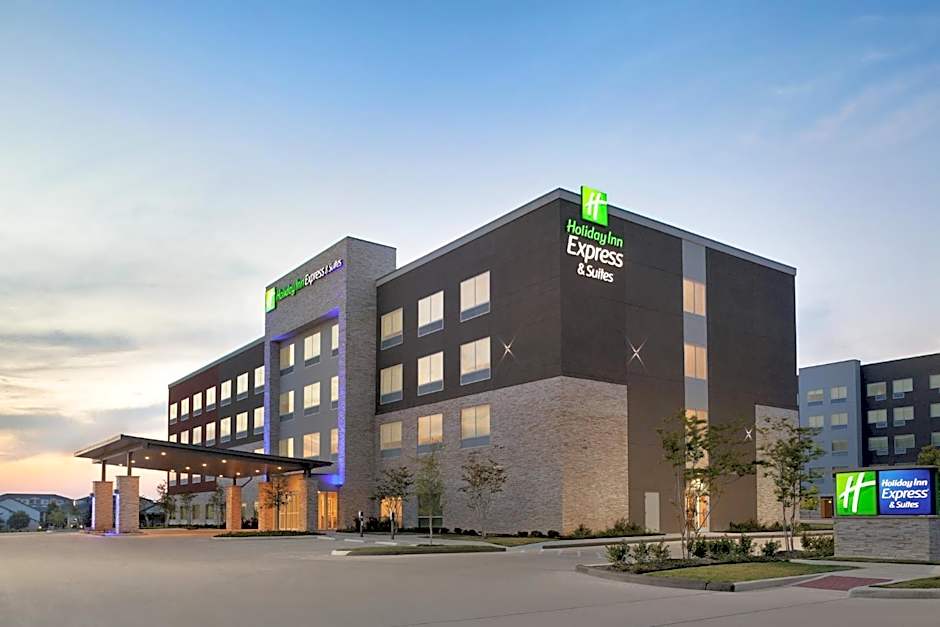 Photo 1 of 50 of Holiday Inn Express And Suites Austin North Pflugerville By IHG