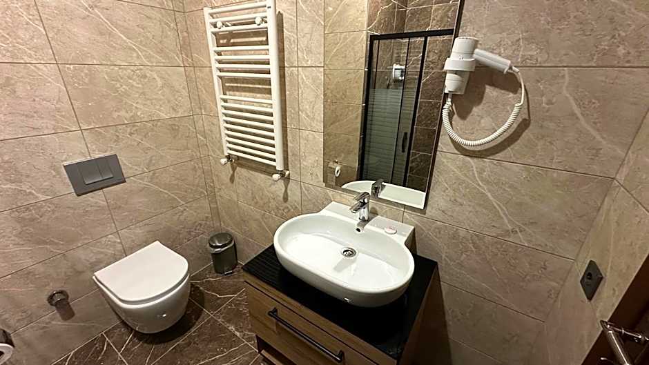 Alya Teras Otel