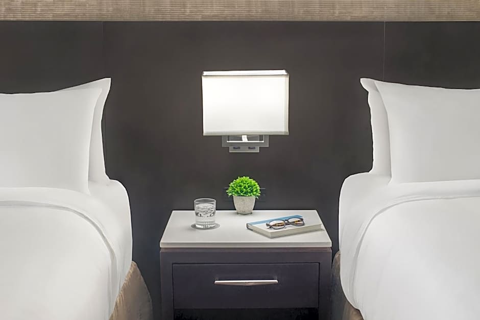 Crowne Plaza Kitchener-Waterloo By IHG