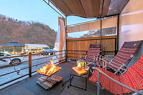 Jade Byeolbit Caravan