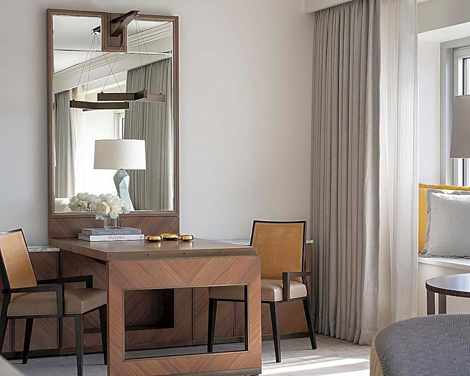 Four Seasons Hotel Chicago