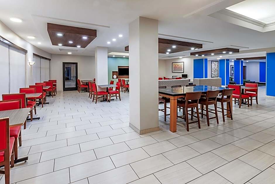 Holiday Inn Express Hotel & Suites Laredo-Event Center Area By IHG