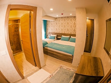 One-Bedroom Suite with Sofa Bed and Balcony