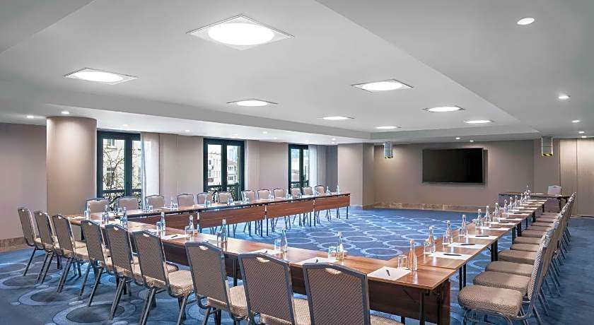 DoubleTree by Hilton Istanbul Gayrettepe