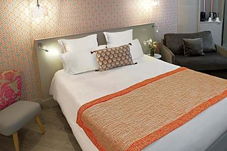 Superior Queen Room with Sofa