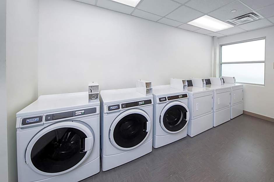 Element Hampton Peninsula Town Center