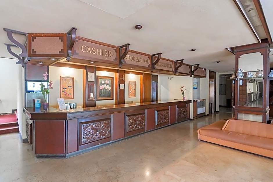 Istana Hotel Bandung Mitra RedDoorz