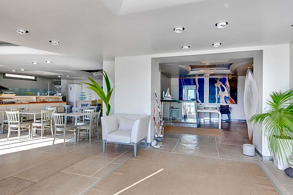 Kouros Art Hotel (Adults Only)