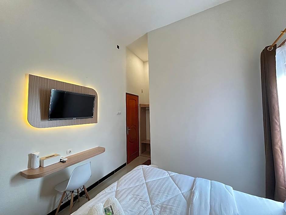 JENGGO Riverside RedPartners Kampung Inggris Pare