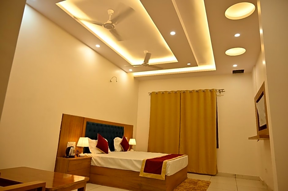 Hotel Shiva Palace By MSD Groups 