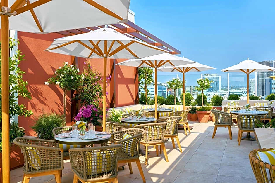 The Hollywood Grande, Autograph Collection