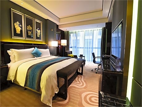 Deluxe Double Room with City View--China Mainland citizens with Chinese ID card only