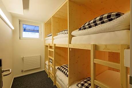 Mixed Dormitory Room