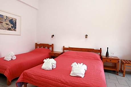 Triple Room with Garden View