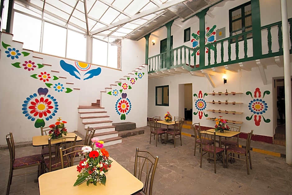 Cusco Plaza Nazarenas