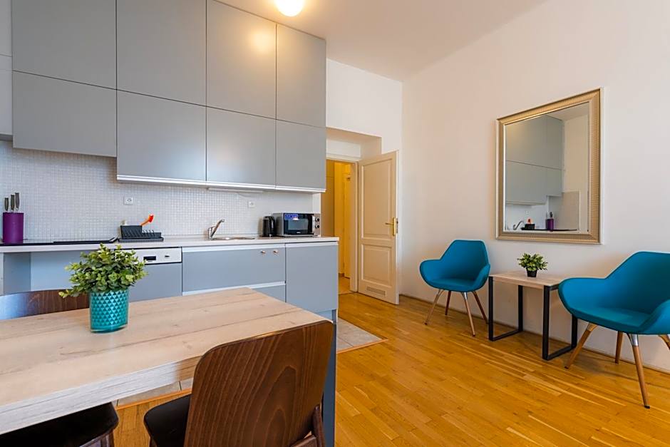 EA ApartHotel Melantrich