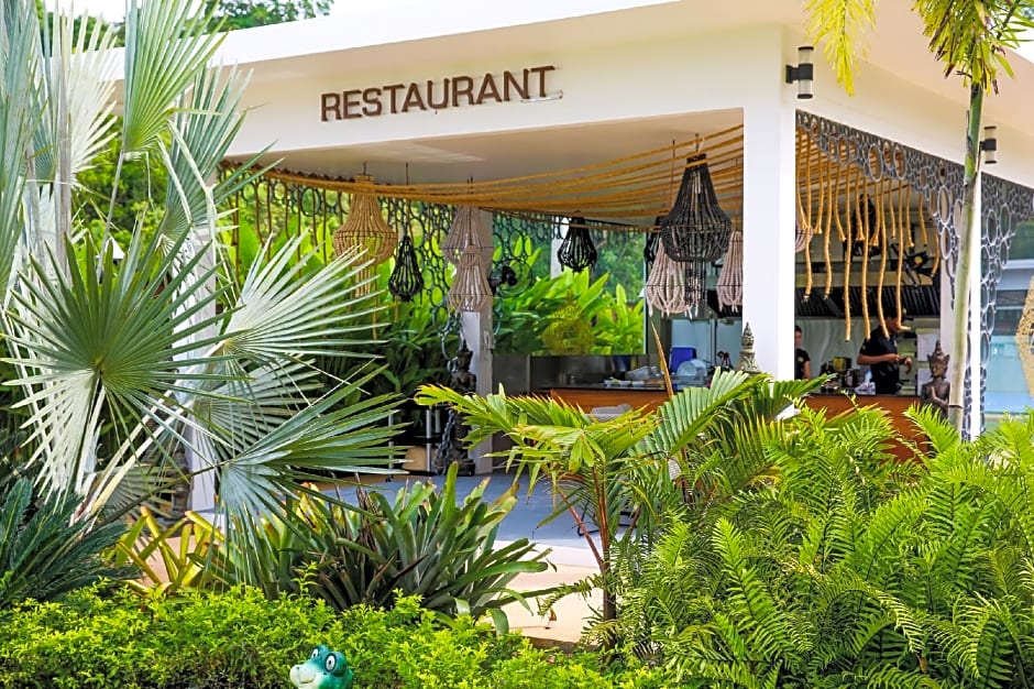 Zee Luxury Boutique Hotel