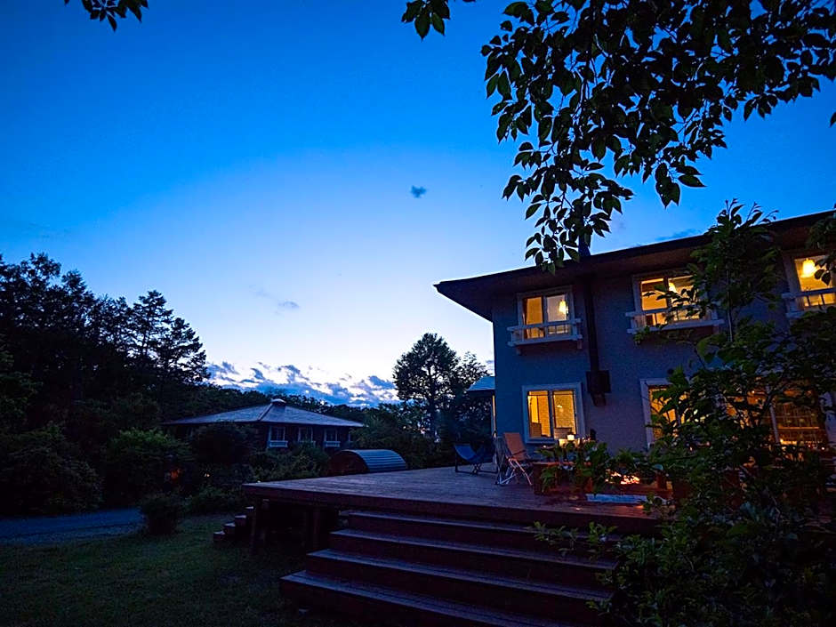 Stella八ヶ岳原村-星空,サウナ,BBQ,大型スクリーンを楽しめる八ヶ岳の貸切宿