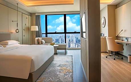 Junior King Suite