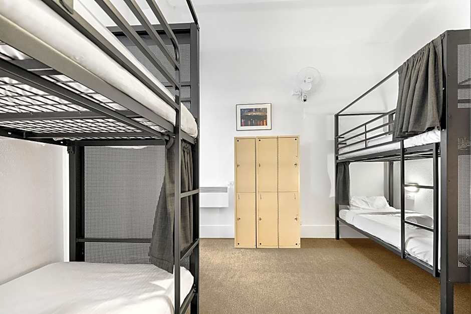 YHA Melbourne Central