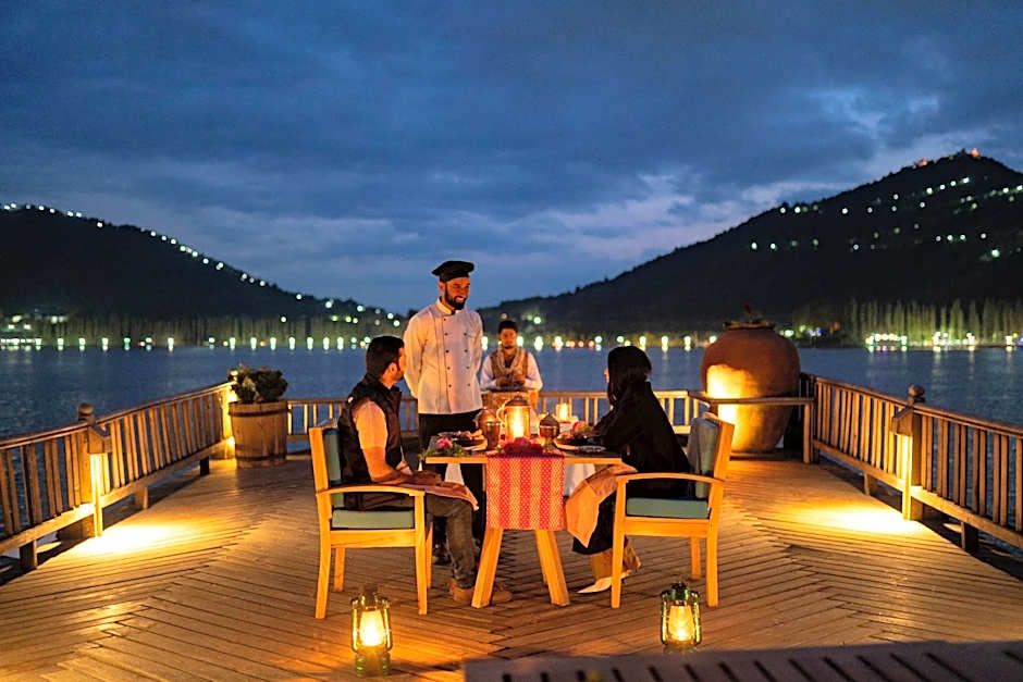 Sukoon Houseboat Dal Lake