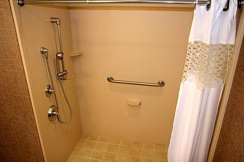 Hampton Inn By Hilton And Suites Chesapeake-Battlefield Blvd