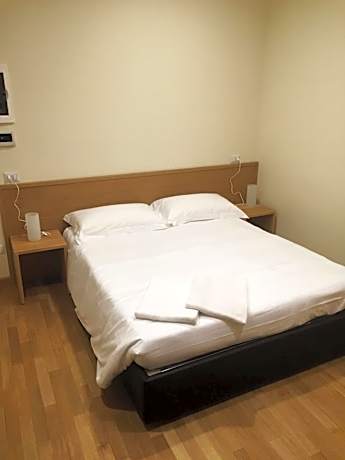 Family Room (2 Adults + 2 Children)