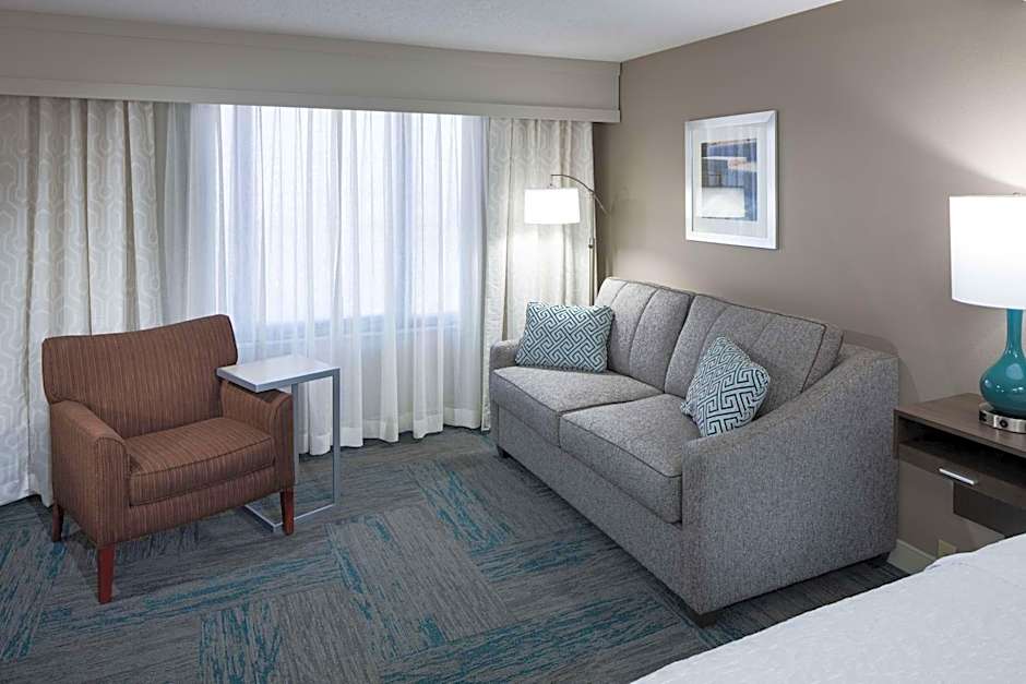 Hampton Inn By Hilton St Louis At The Arch