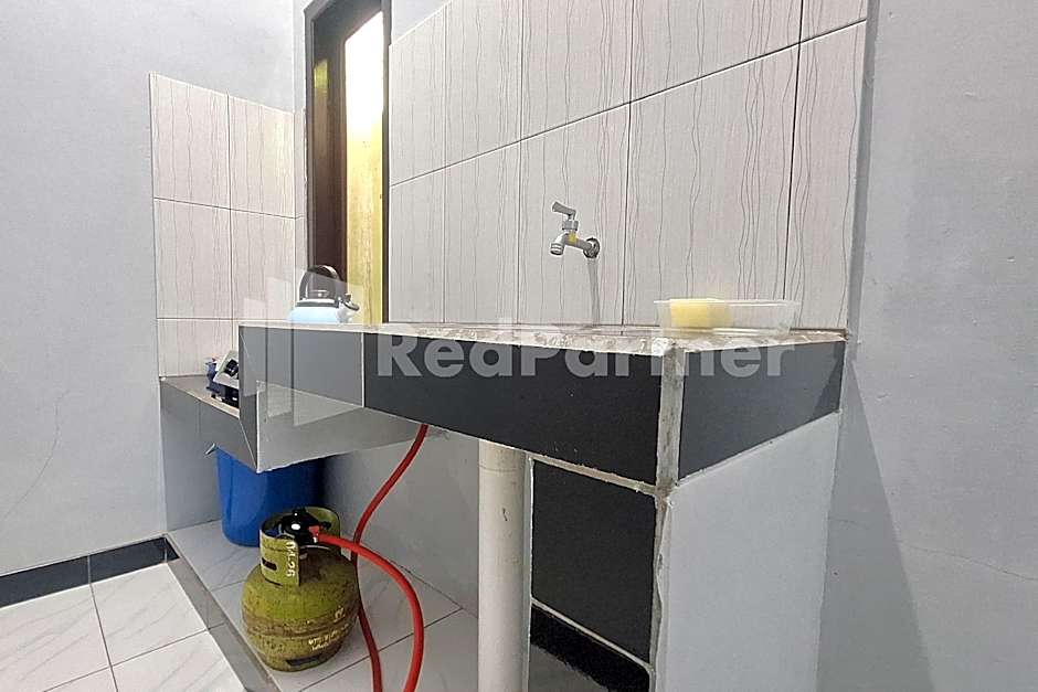 Vins Homestay Kroya Mitra RedDoorz