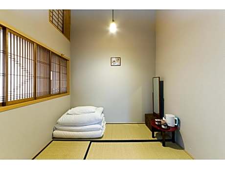 Single Room with Shared Bathroom