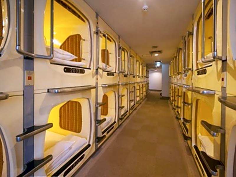 Sauna and Capsule Hotel Hollywood