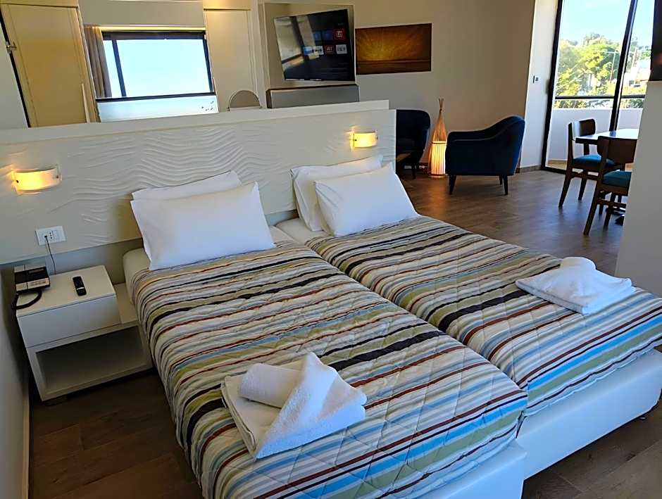 Sunny Days Hotel