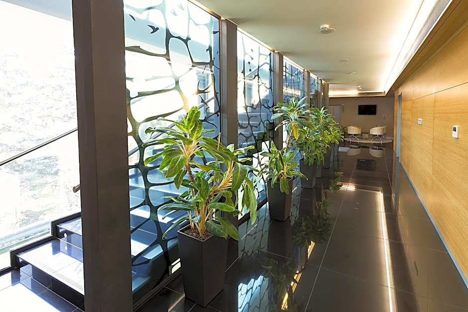 Hotel Zena Beauty & Shopping Center