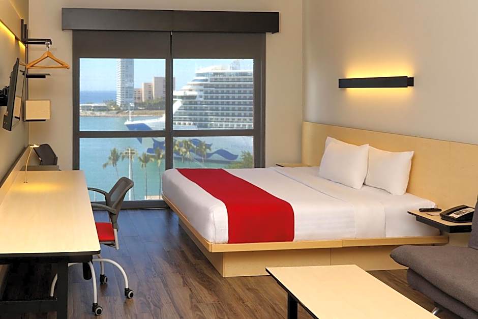 City Express Plus by Marriott Puerto Vallarta