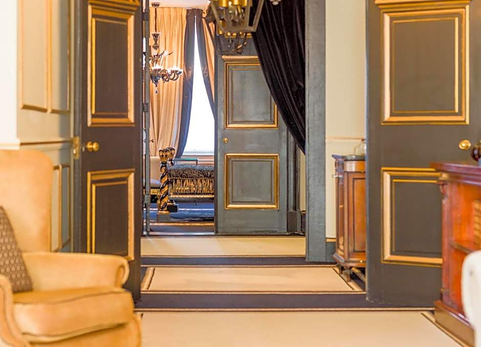 No.11 Cadogan Gardens