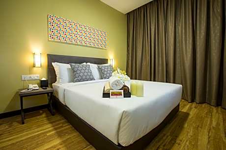 Deluxe Queen Room